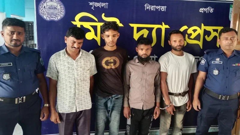 চুরি করা টাকা দিয়ে তালাক দিচ্ছিলেন স্ত্রীকে, অতঃপর...